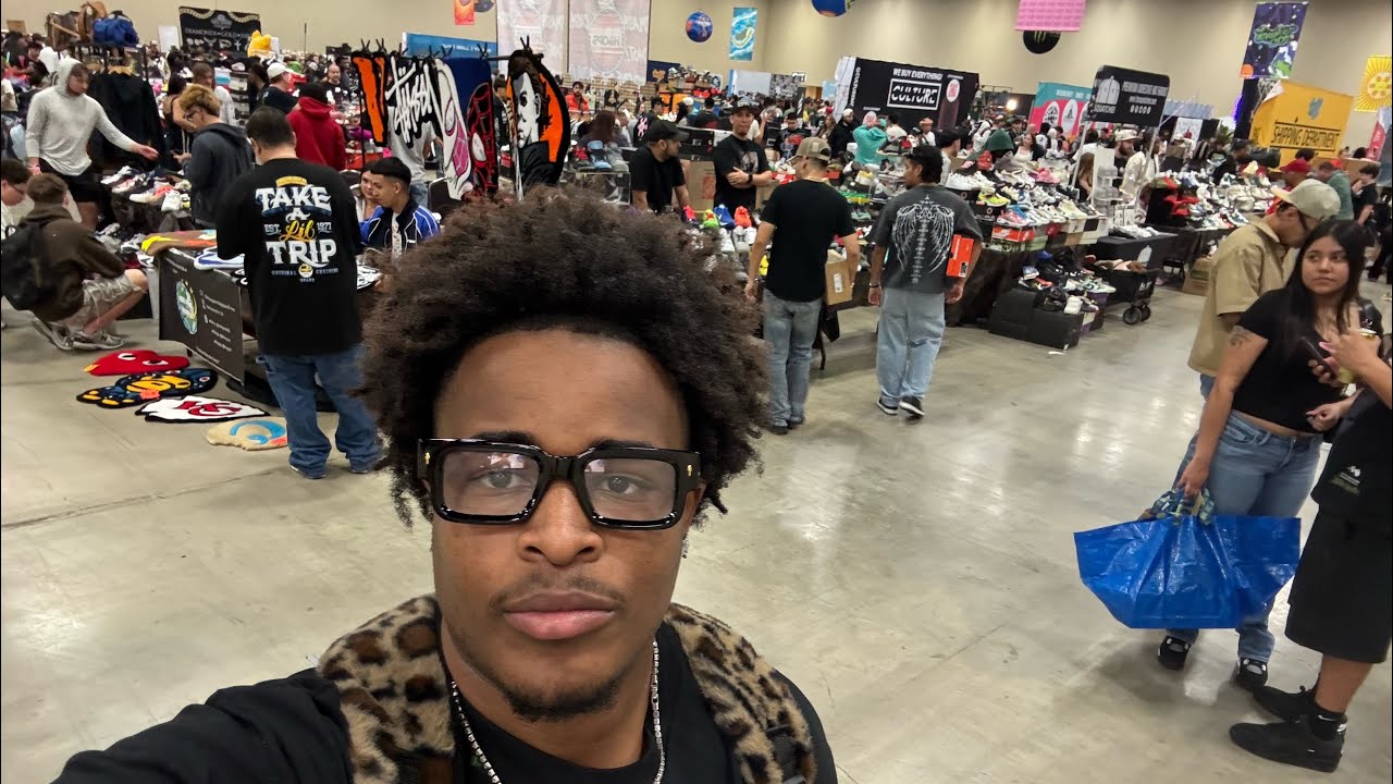 I WENT TO SNEAKER CON IN SAN ANTONIO 