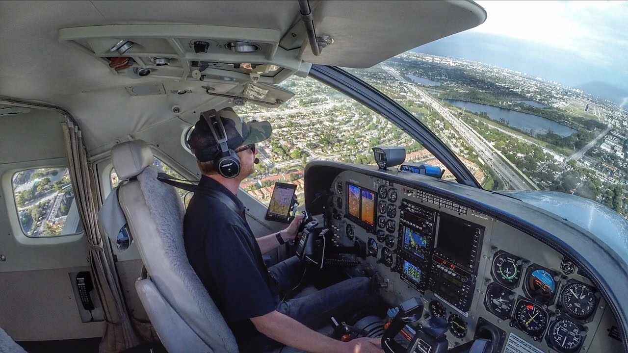 Flying the Mighty Cessna Grand Caravan!
