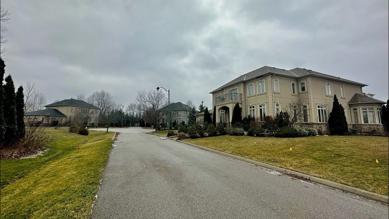 Forgotten Neighbourhood Of Millionaires Luxury Mansions Left Completely ABANDONED ~WHERE DID THEY GO