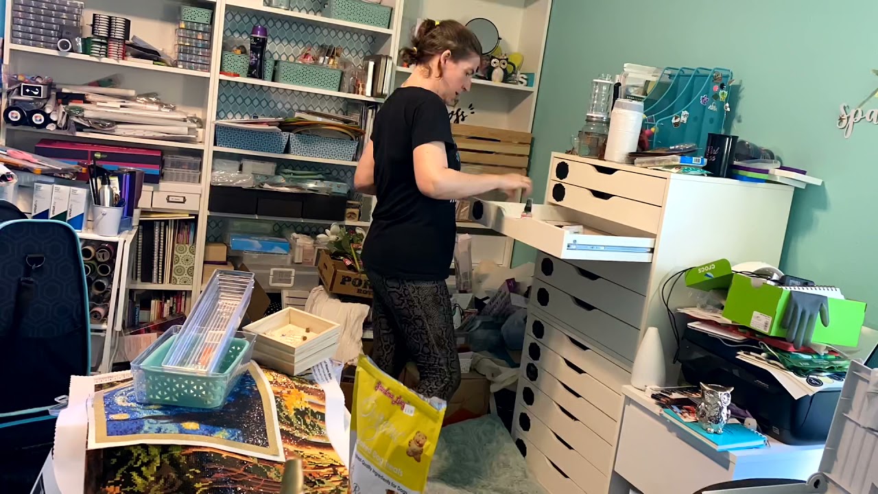 Craft Room Tour & Clean Up