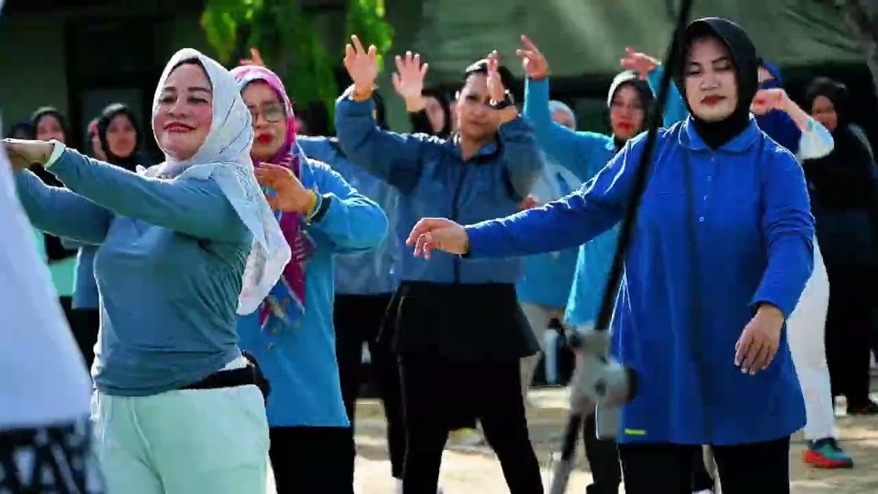 Sehat, Solid, dan Harmonis! Senam Bersama Persit Warnai Kebersamaan Korem 141/Tp