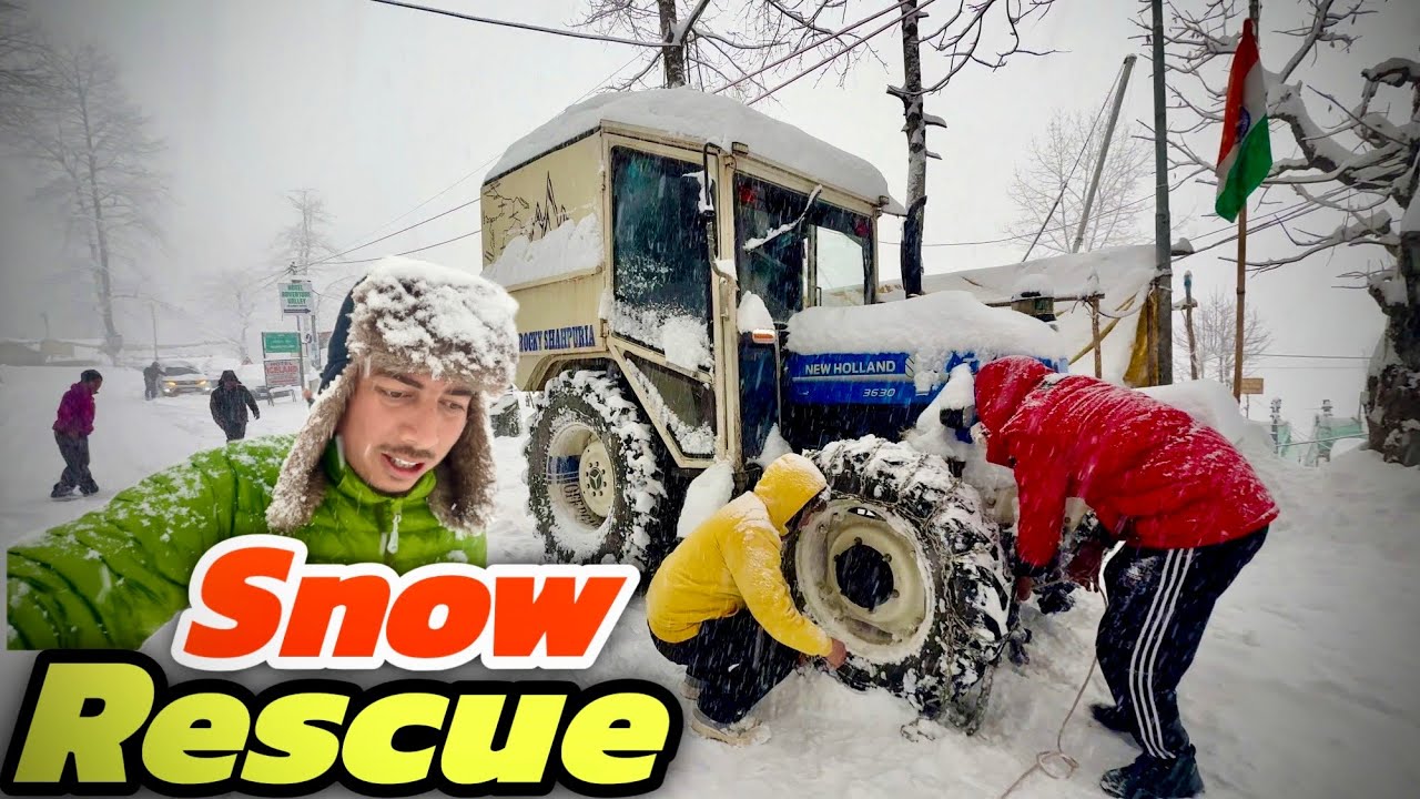 Heavy snowfall in Solang valley | बर्फ में फसी गाड़ियों को किया rescue 🥶