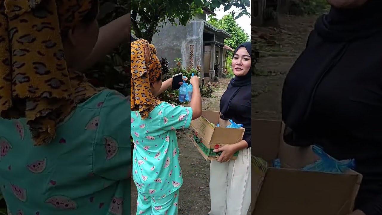 bagi-bagi takjil di kampung halaman sambil ngabuburit