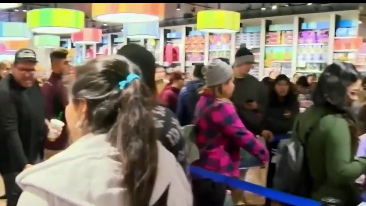 Black Friday kicks off in Orlando area