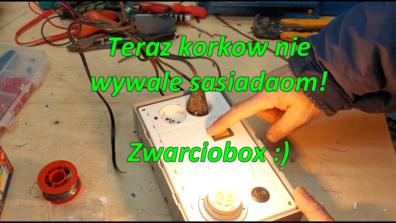 Zwarciobox z element&oacute;w odzyskanych.