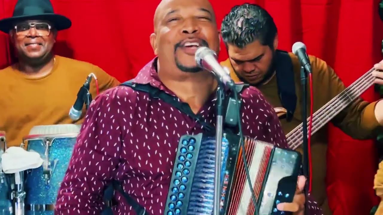 La Vieja y su Pipa - Agapito Pascual