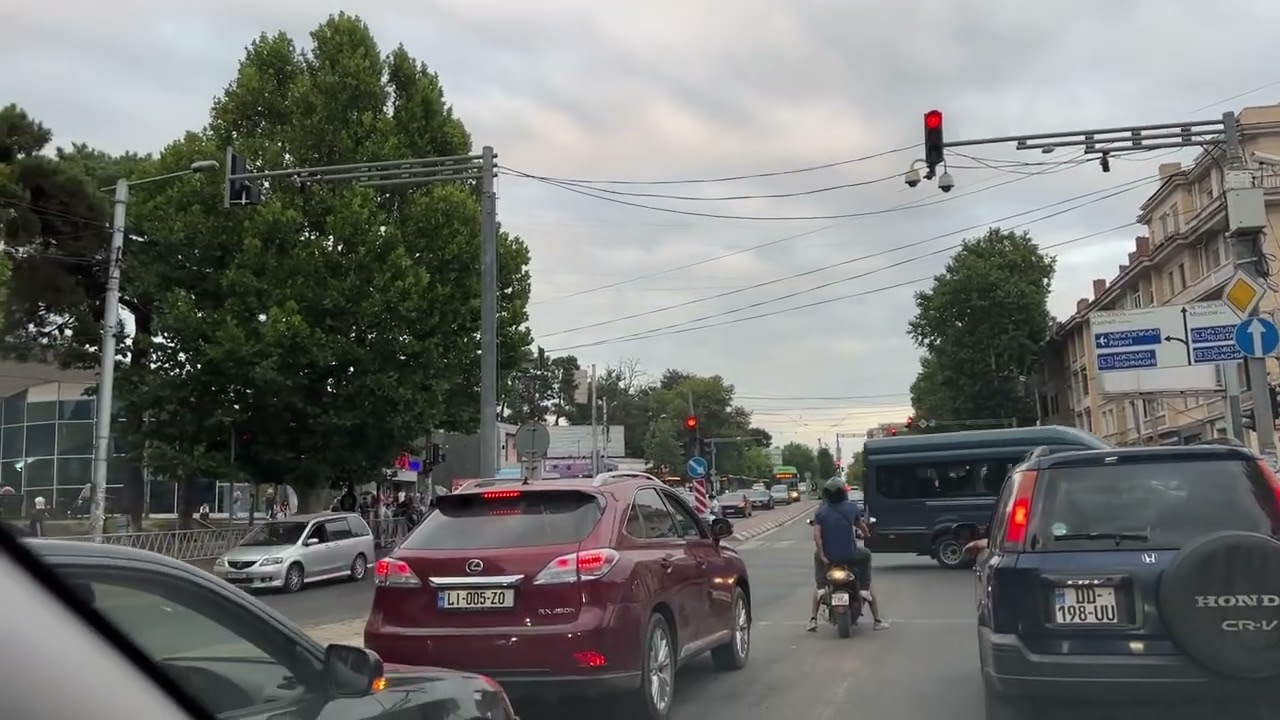 Тбилиси. От Исани до Навтлугского базара. Городок на Черноморской. Едем по маршрутам зрителей