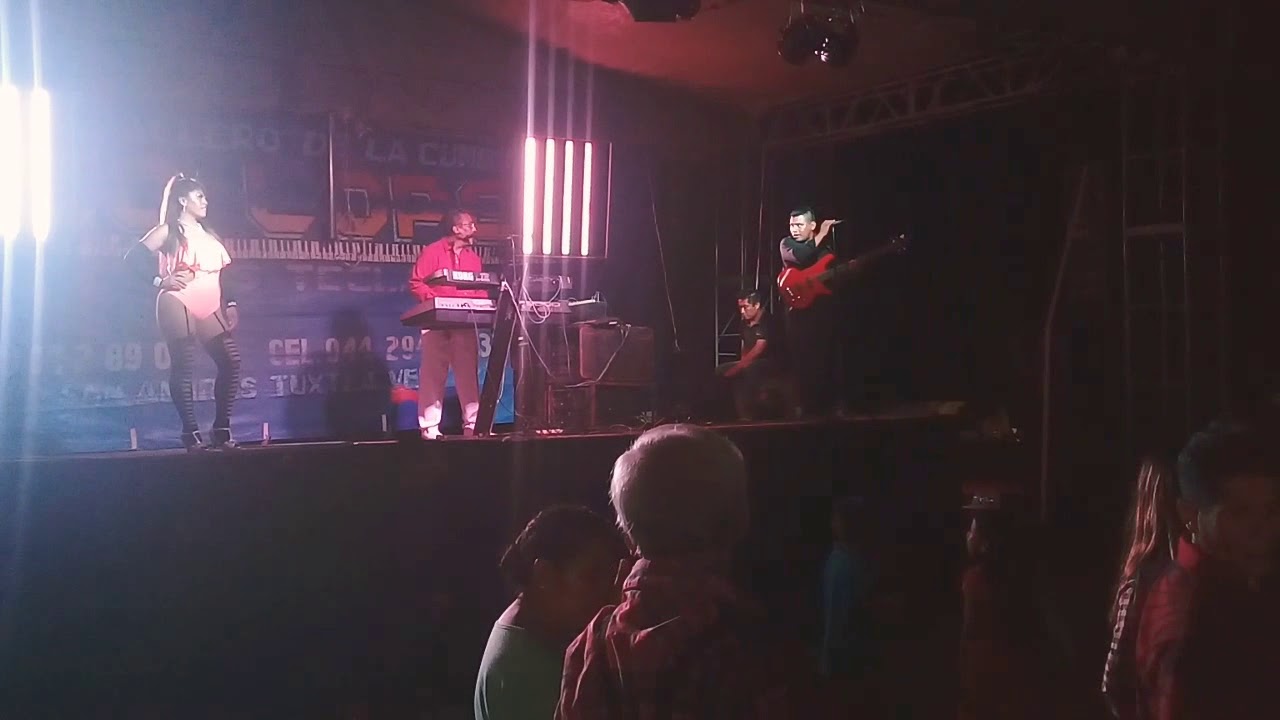 Popurrí Intrépidos De Sara / PACO LÓPEZ Y SUS TECLADOS EL CABALLERO DE LA CUMBIA EN VIVO 2018