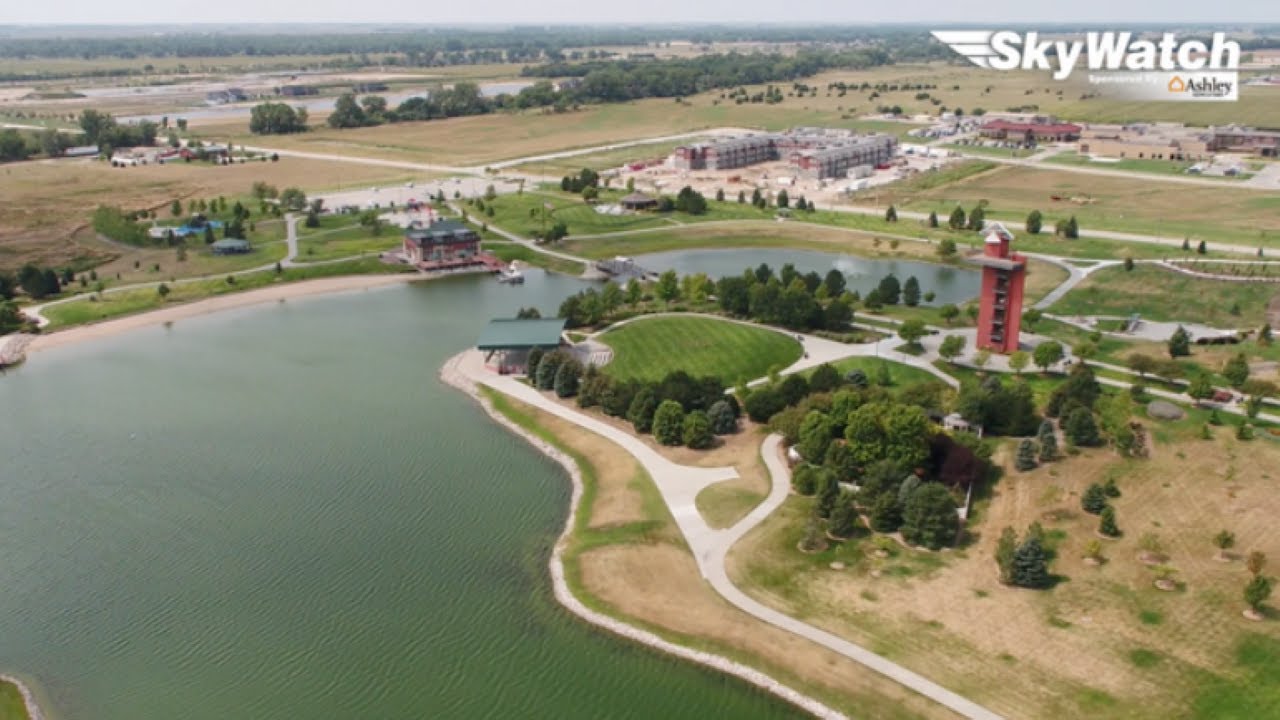 Kayaking at Yanney Heritage Park Lake - Guide to the Good Life