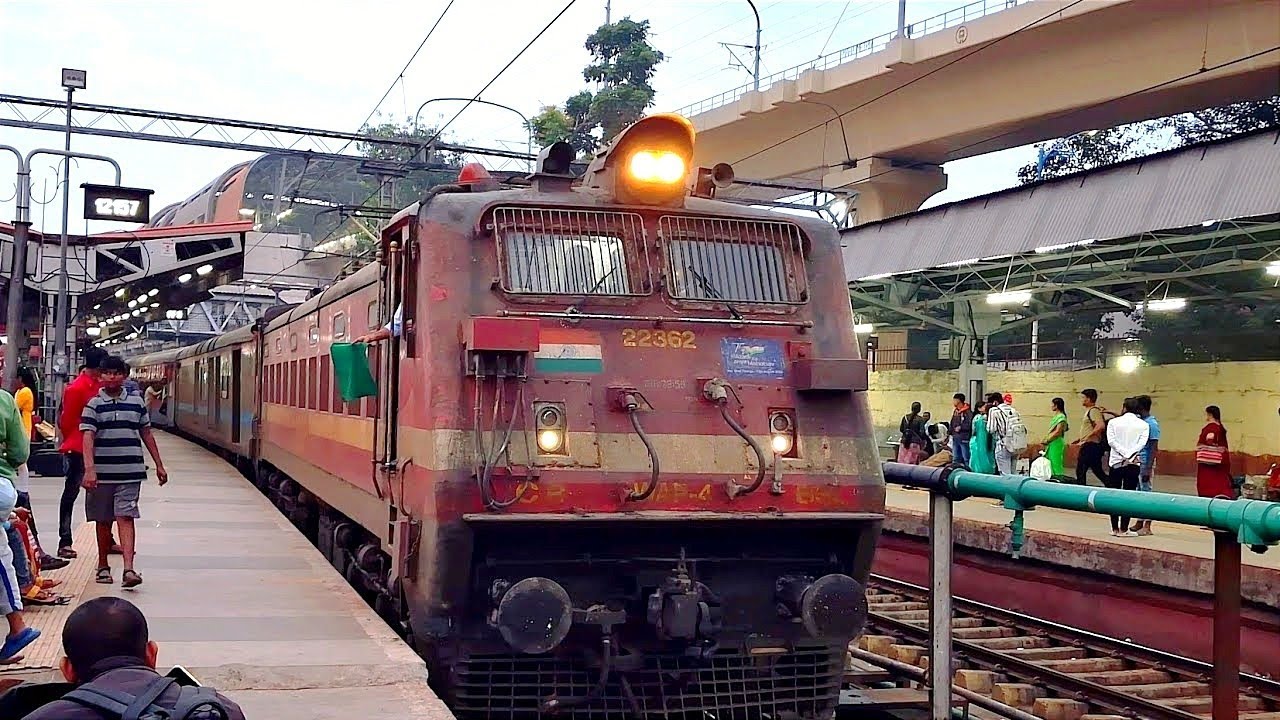 Pune Solapur Hutatma Express Train Departure Pune Junction Railway Station Train Announcement