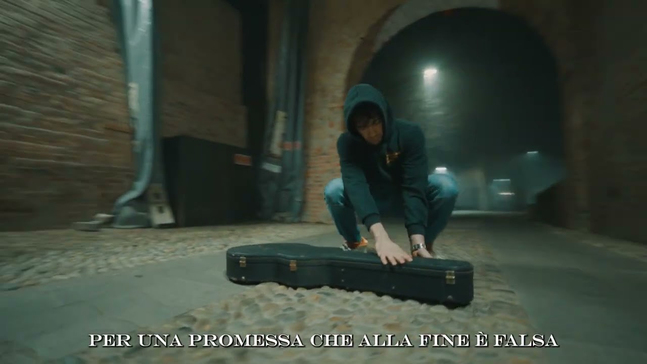 Becca - LAMPIONI prod. prodbyquace (Official Lyrics)