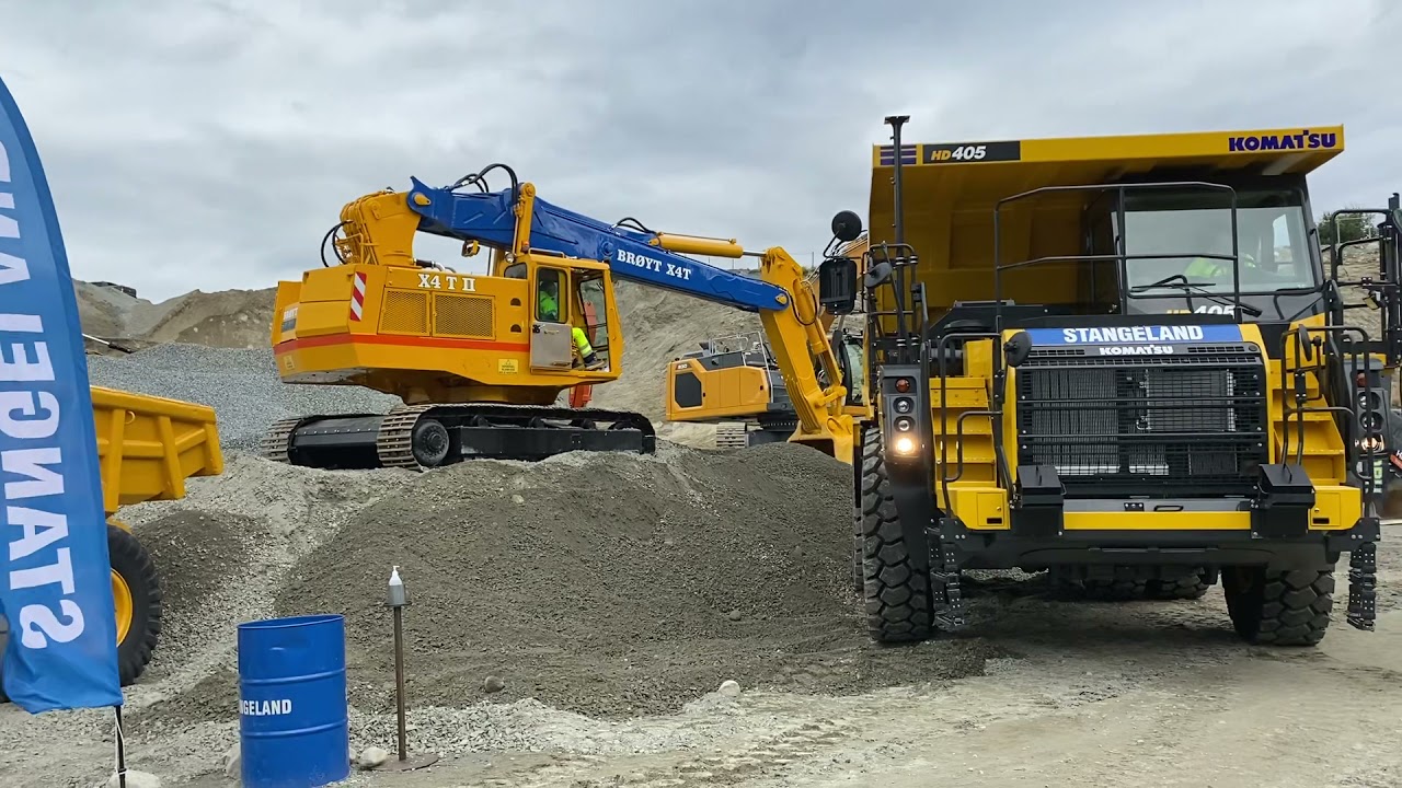 Brøyt X4T Loading komatsu HD405