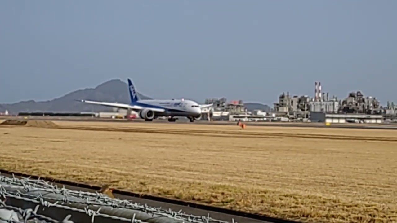 松山空港583便着陸🛬（JA824A）
