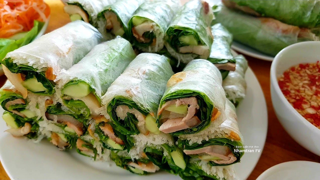 BÁNH CUỐN THỊT KHÌA ngon như bì cuộn hơn cả thịt luộc bánh tráng đổi món rất tuyệt |Nhamtran FV