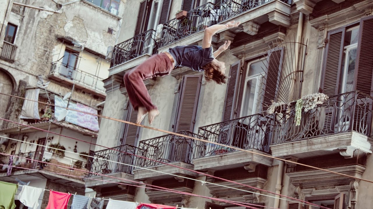 Slacklining in Naples - Red Bull Airlines 2013 - Event Recap