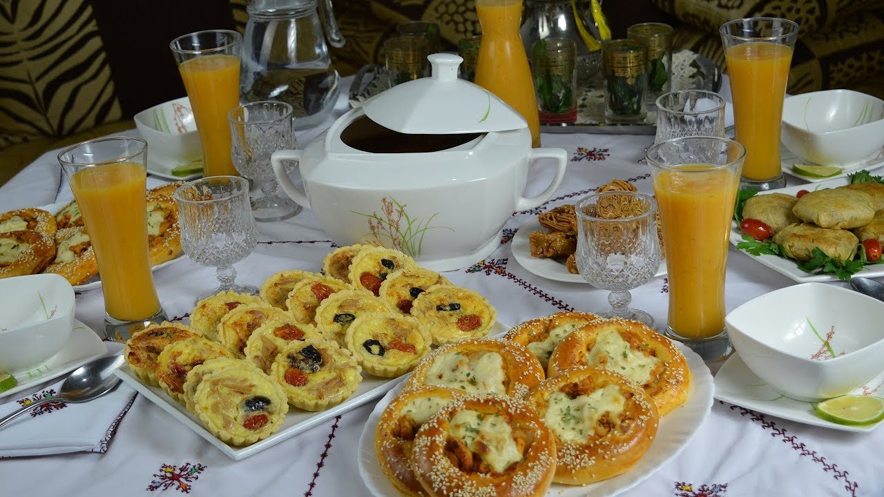 مائدة الافطار في رمضان بافكار سهلة واقتراحات متنوعة من مطبخ زينب المغير