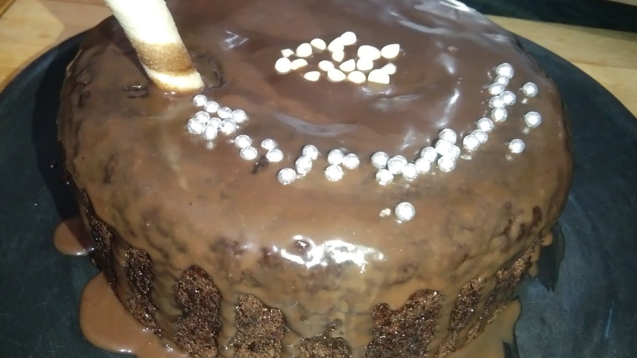 Homemade Chocolate cake with chocolate ganache | Easy way |