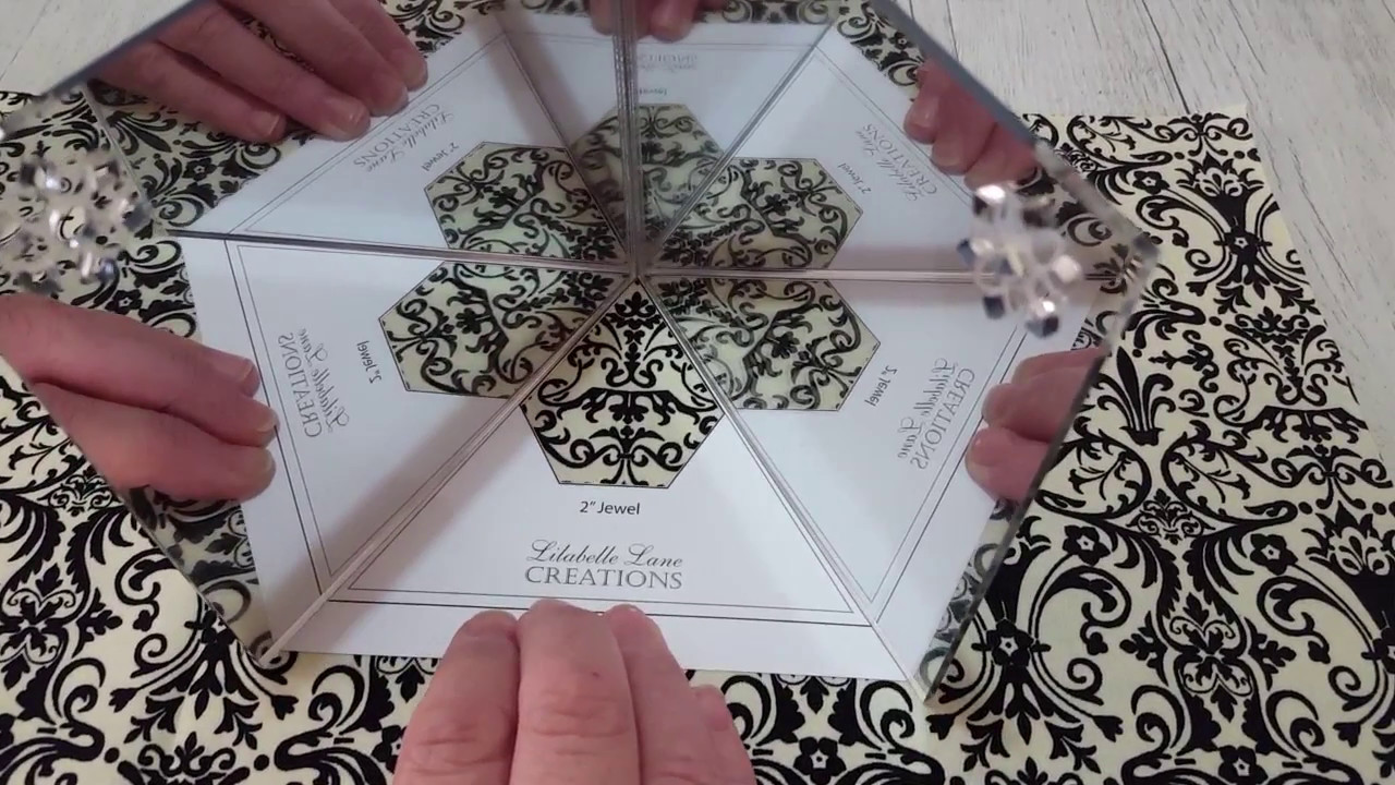 Lilabelle Lane Fussy Cutting Mirror and Viewer in action