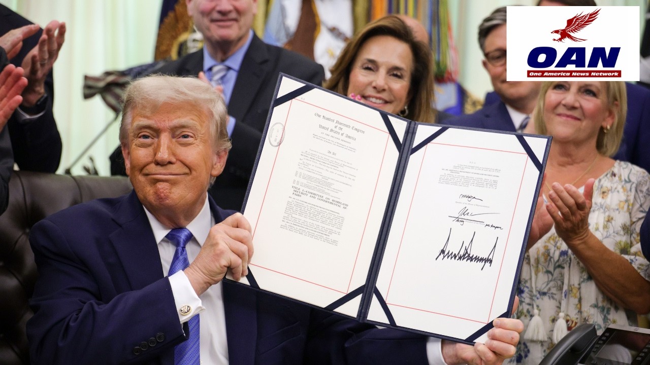 Трамп подписал закон &laquo;О безопасности Америки&raquo;, увеличив финансирование пограничной службы DHS