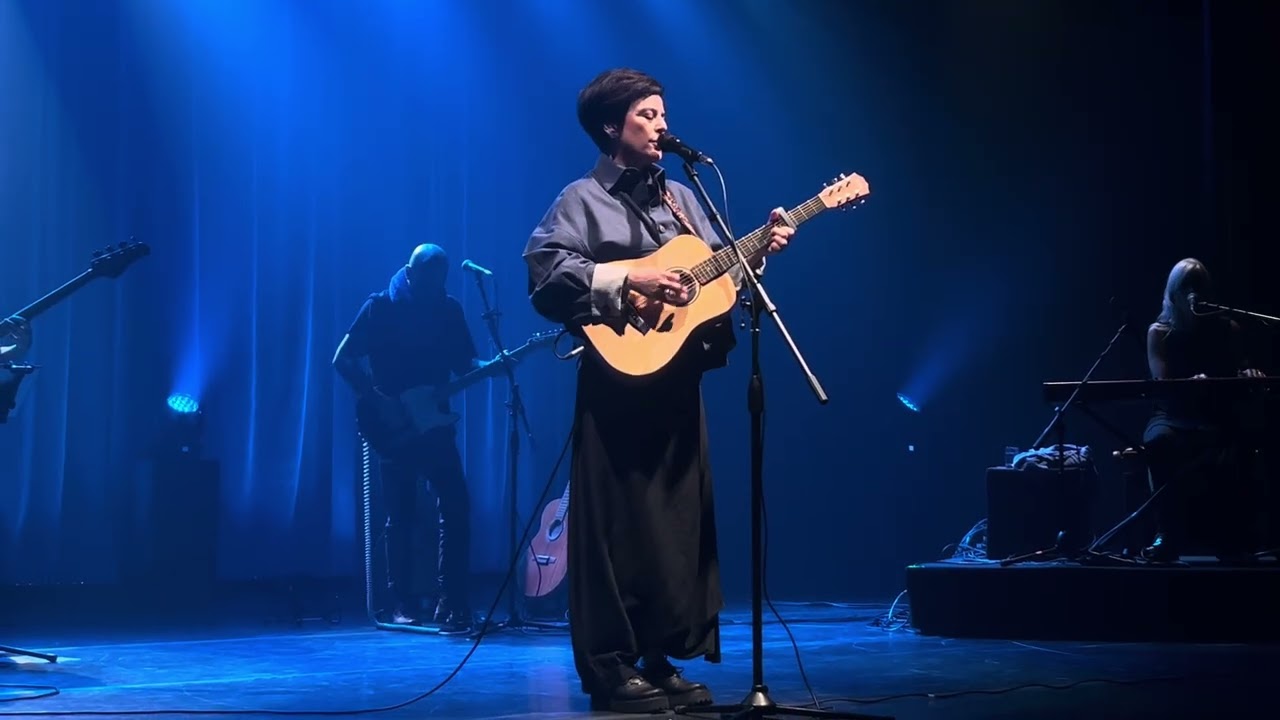 I dont Wanna talk about it (Rod Stewart) Fernanda Takai - Shiw Nao Esqueça - Sesc Bom Retiro 16.1.26