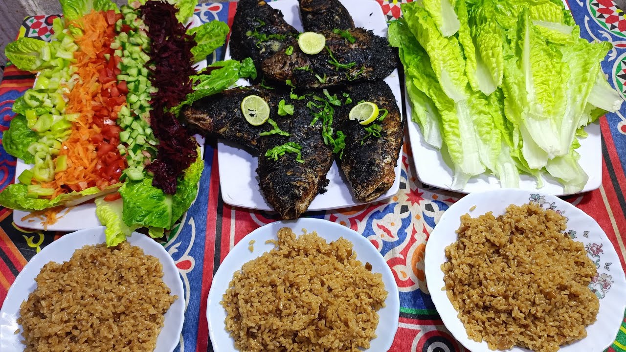 اكله سمك مشوي باسهل وابسط طريقه مع السلطه ورز صياديه مع مطبخ تيتا زيزي