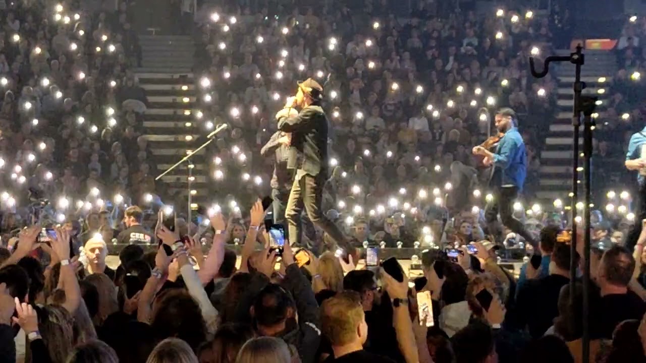 Jelen - Klidná jako voda (Live - O2 Aréna)