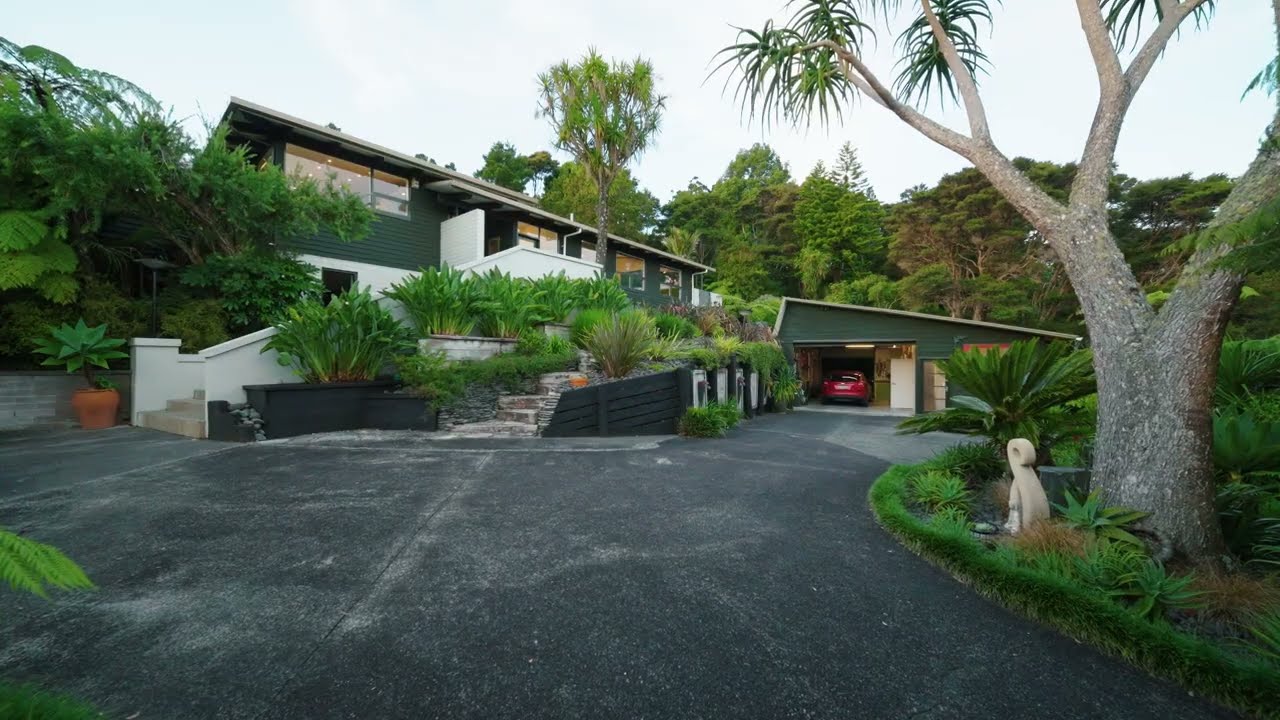 54 Tainui Road, Titirangi
