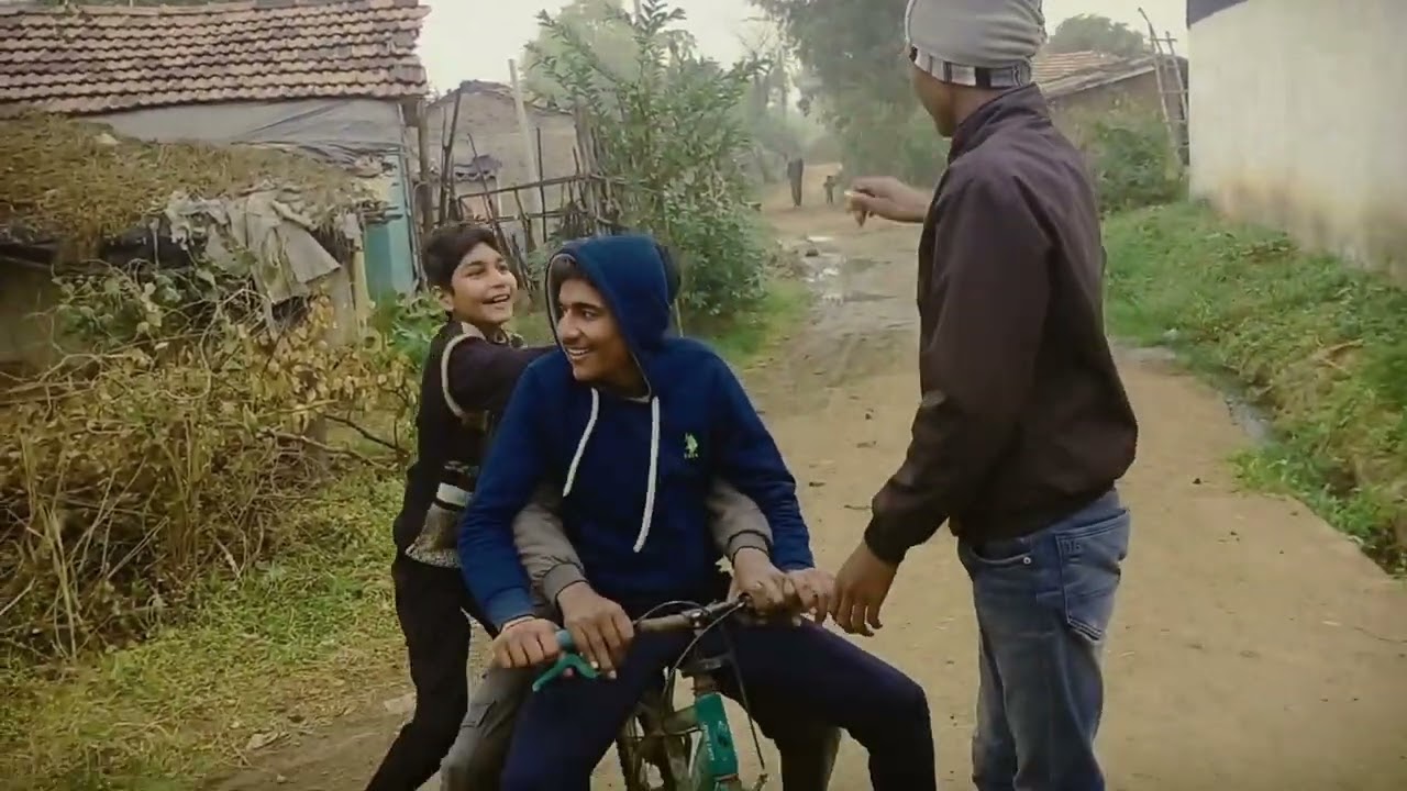 Aj ka din dosto ke naam 🤣