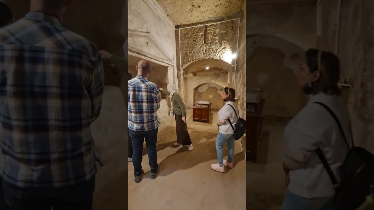 hall of Caracalla, catacomb of Kom Elshokafa صالة كاراكلا بمقبرة كوم الشقافة
