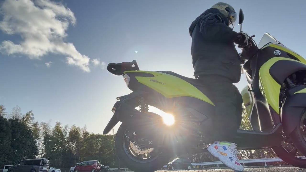 【トリシティ125】低身長147、5足つき動画　