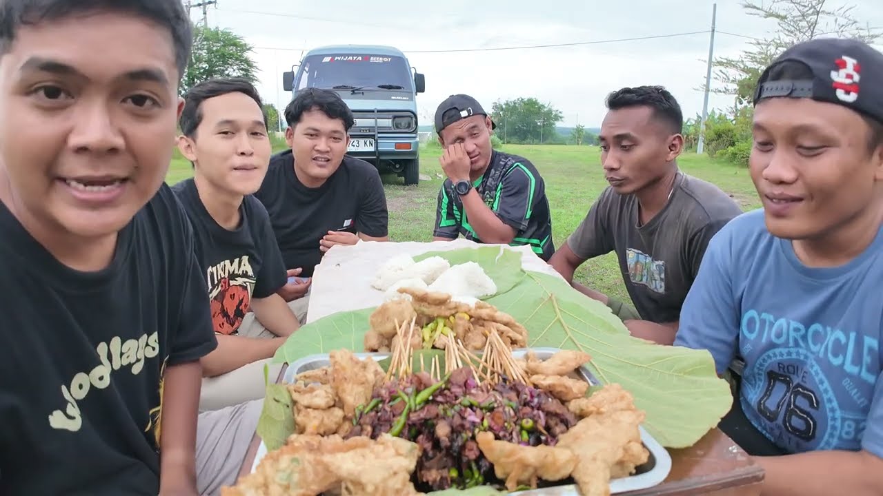 SATE BEBEK PERTAMA YANG ADA DI CEPU ! - Hadiah uang tunai di akhir video untuk pak’e Rara ✅🔥❤️🤤