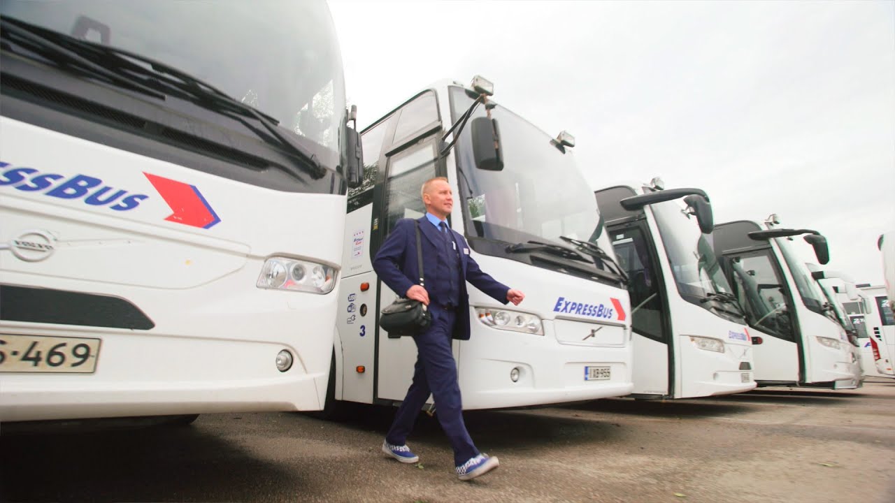 Linja-autonkuljettaja Mats Karlsson viihtyy työssään