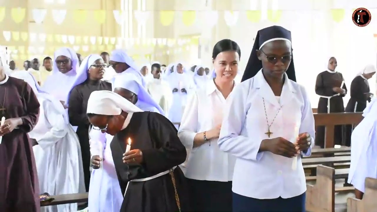 Maandamno ya siku ya Watawa Jimbo Katoliki la Lindi Ilyofanyika katika Parokia ya Mt Mikael Malaika,