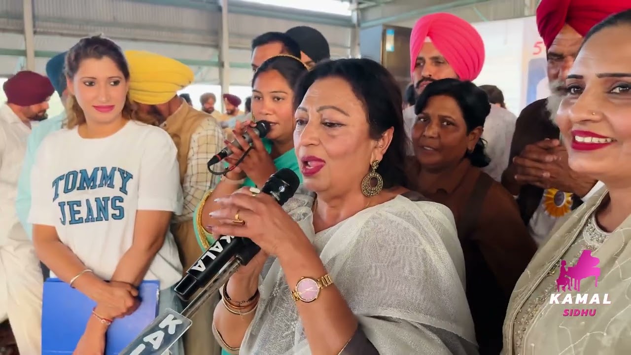Mundri Meri Live Ranjit Kaur with daughter Kamal Sidhu