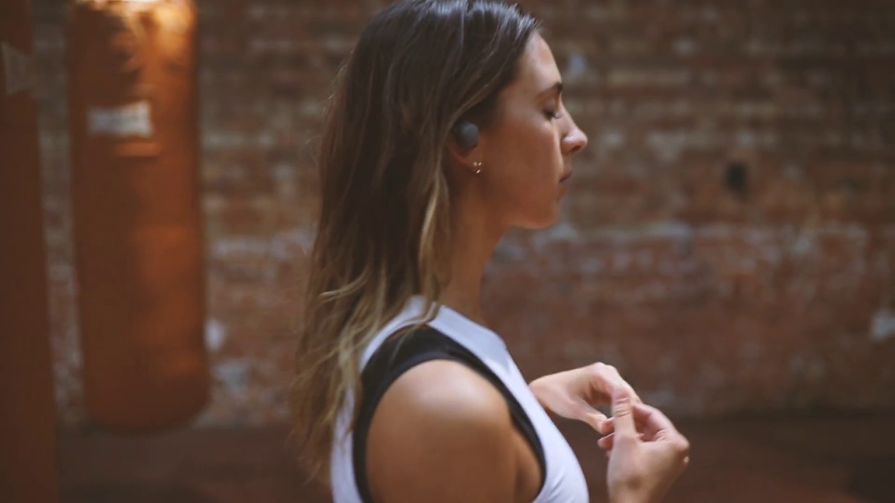 Samsung Gear | Plug In To Zone Out: Lottie Murphy