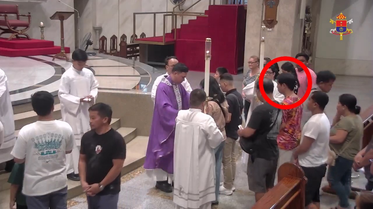 Fitzmerl Duron nakita sa Sta. Cruz Church in Manila.