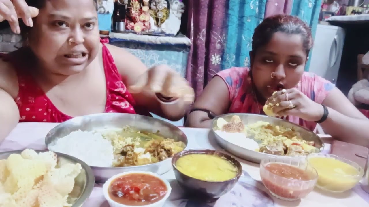 একটা ভালো খাবার ভিডিও দিয়েছি তোমরা দেখে নিও অবশ্যই আমি আমার মা খাচ্ছি।🤤