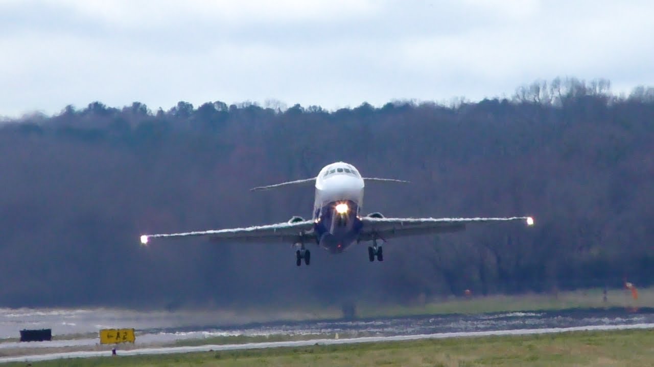 McDonnell Douglas DC9 55 Year Old Freighter Takes Off