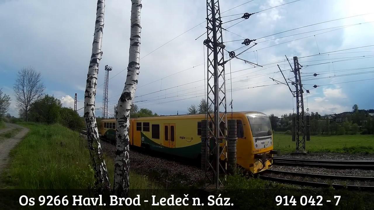 Os 9266 + pozdrav + R 984 Svratka - přejezd Okrouhlice - 15.5. 2017