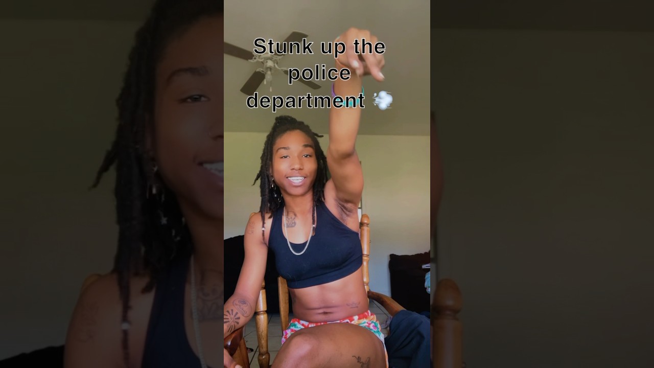 I Stunk up the police department 👮🏾&zwj;♀️💨 #storytime #storytelling #police