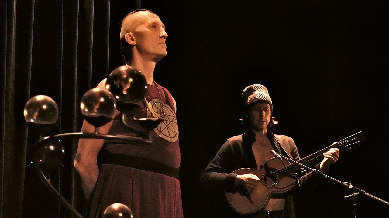 Show Contactjuggling Wetingar Kelvin Kalvus & Henri Stabel