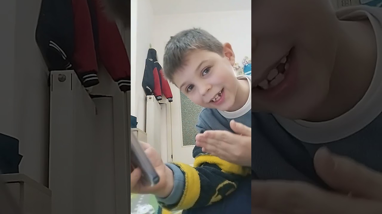 video con l'occorrente della televisione e il famoso tiktoker felice Perillo
