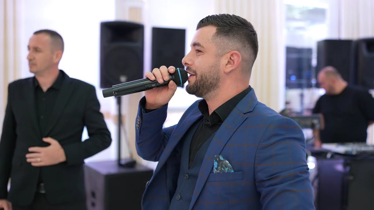 Dasma e Shqiperise Mesme, Familja ne Valle