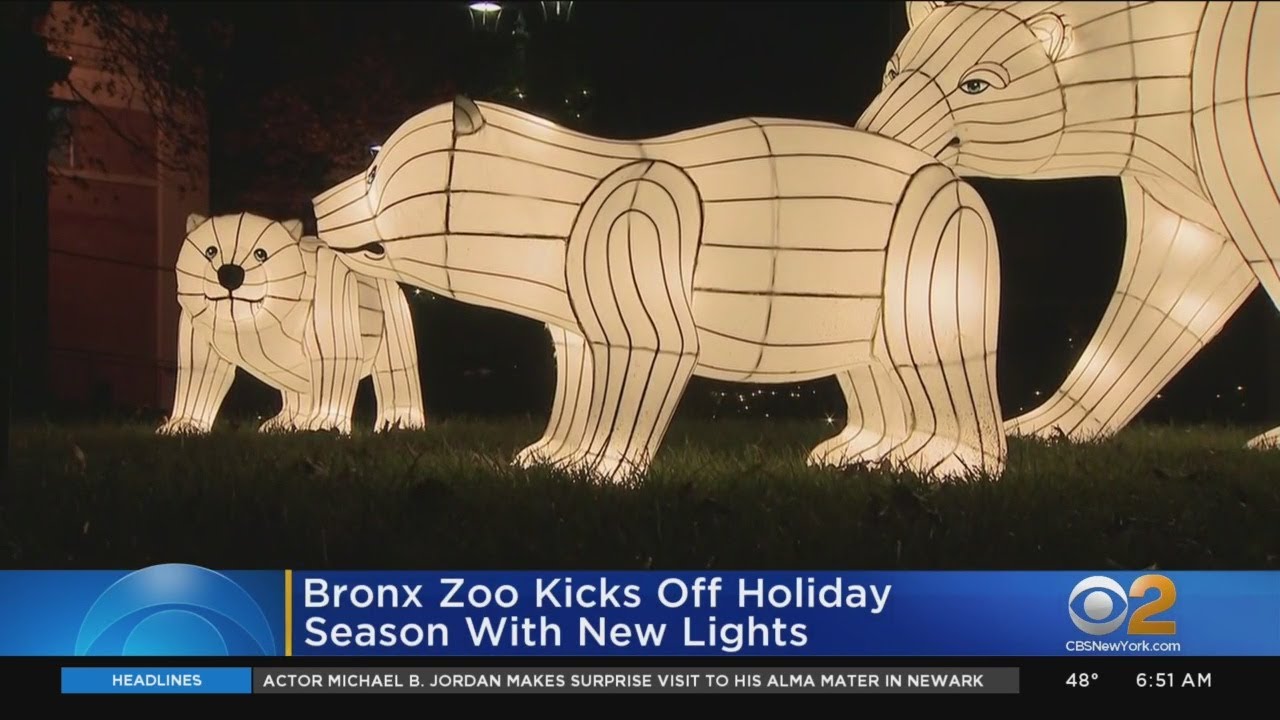 Bronx Zoo's Holiday Display Returns