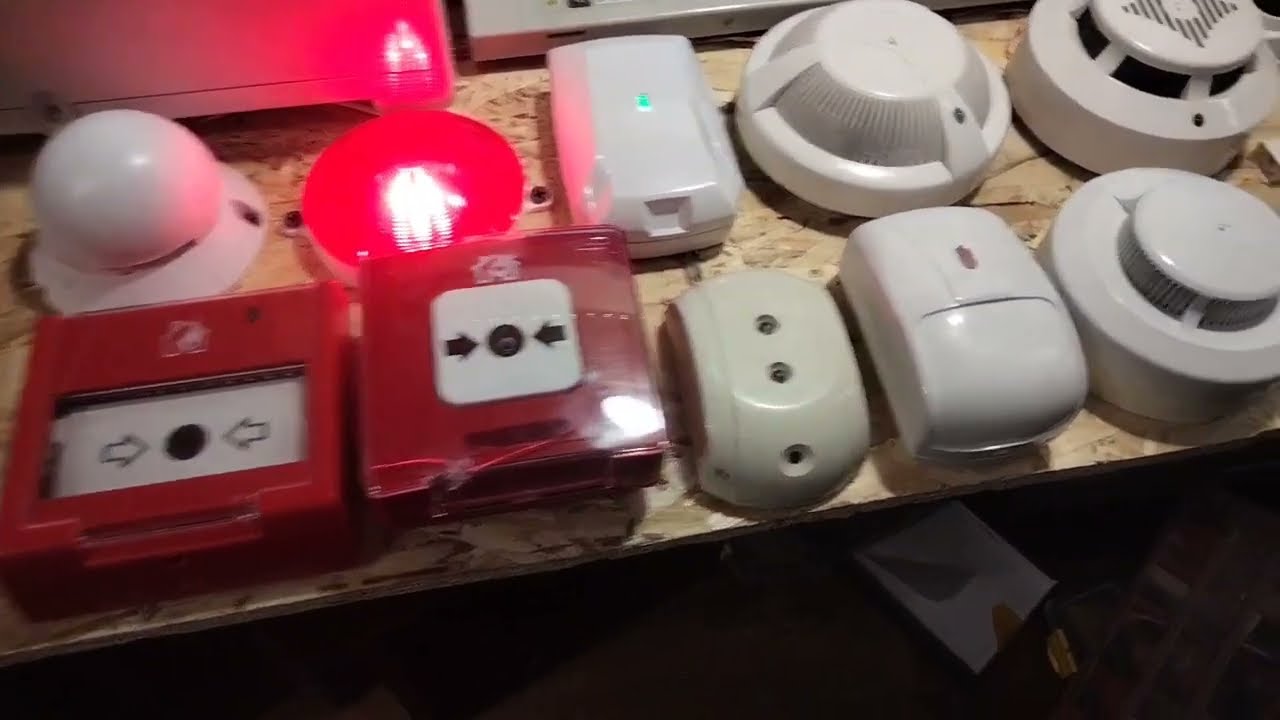 Стенд охранно-пожарной сигнализации на основе приемно-контрольного прибора Сигнал 20П