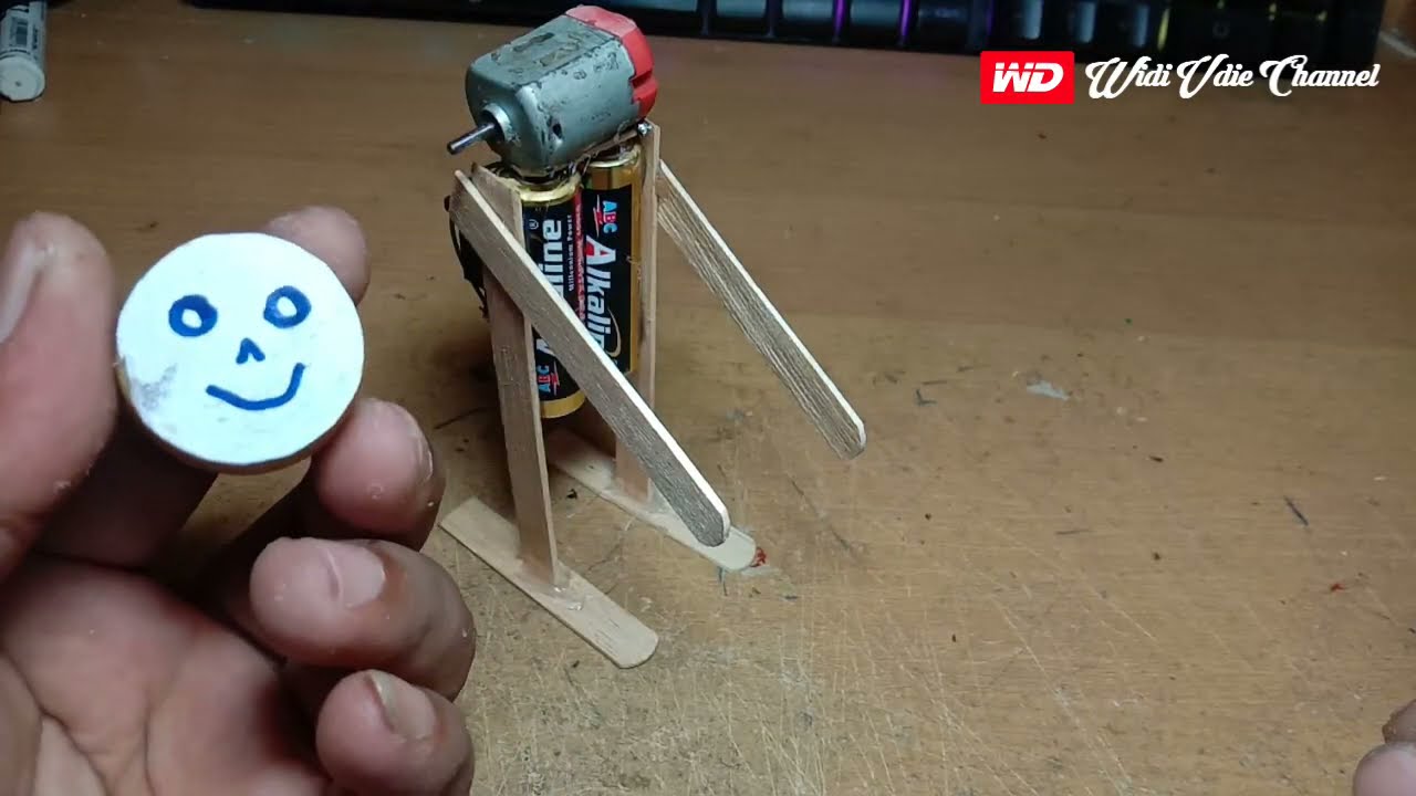 DIY   Cara Membuat ROBOT Mini Bisa Berjalan Dengan Mudah   Easy Science Projects