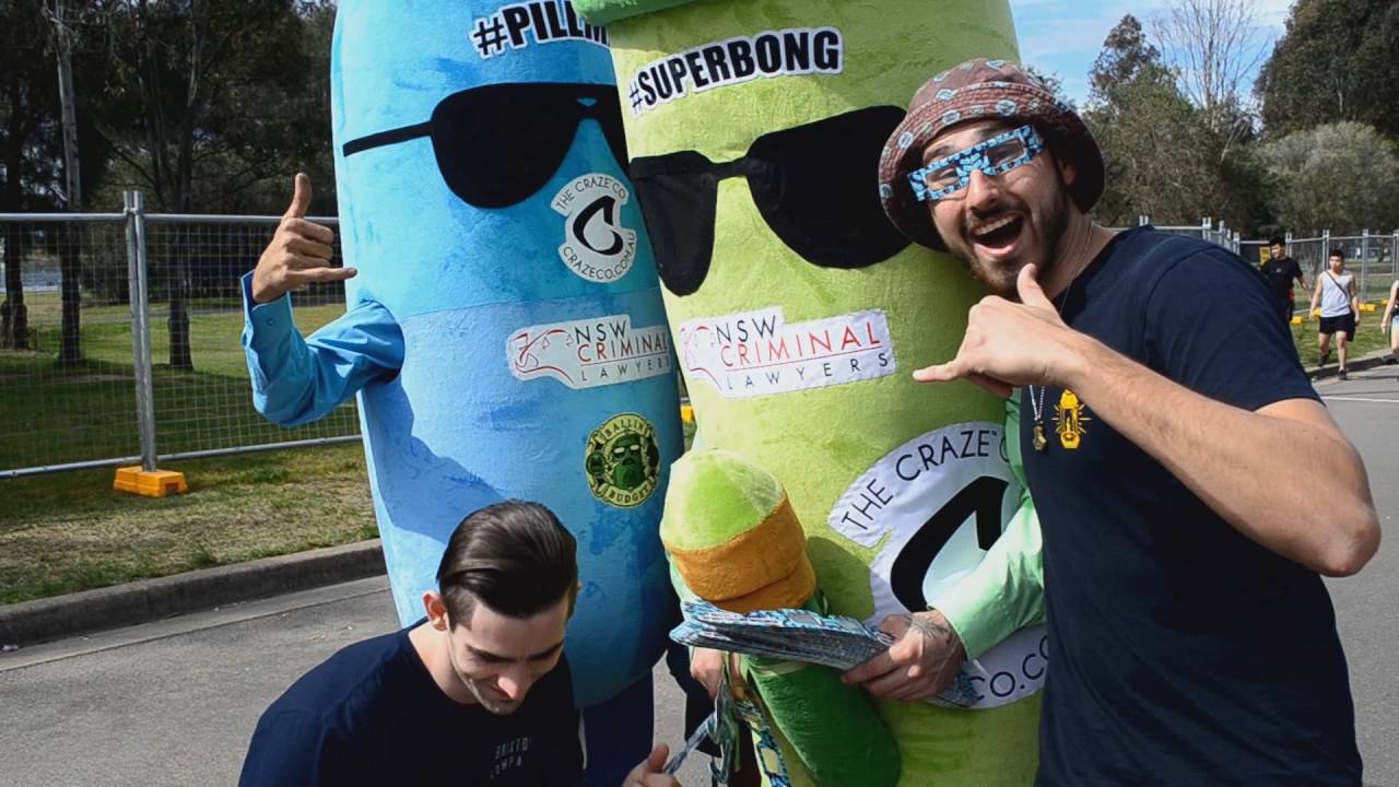 #Pillman & #Superbong Bring Free Diffraction Glasses To Hardstyle Festival Defqon 1 Sydney