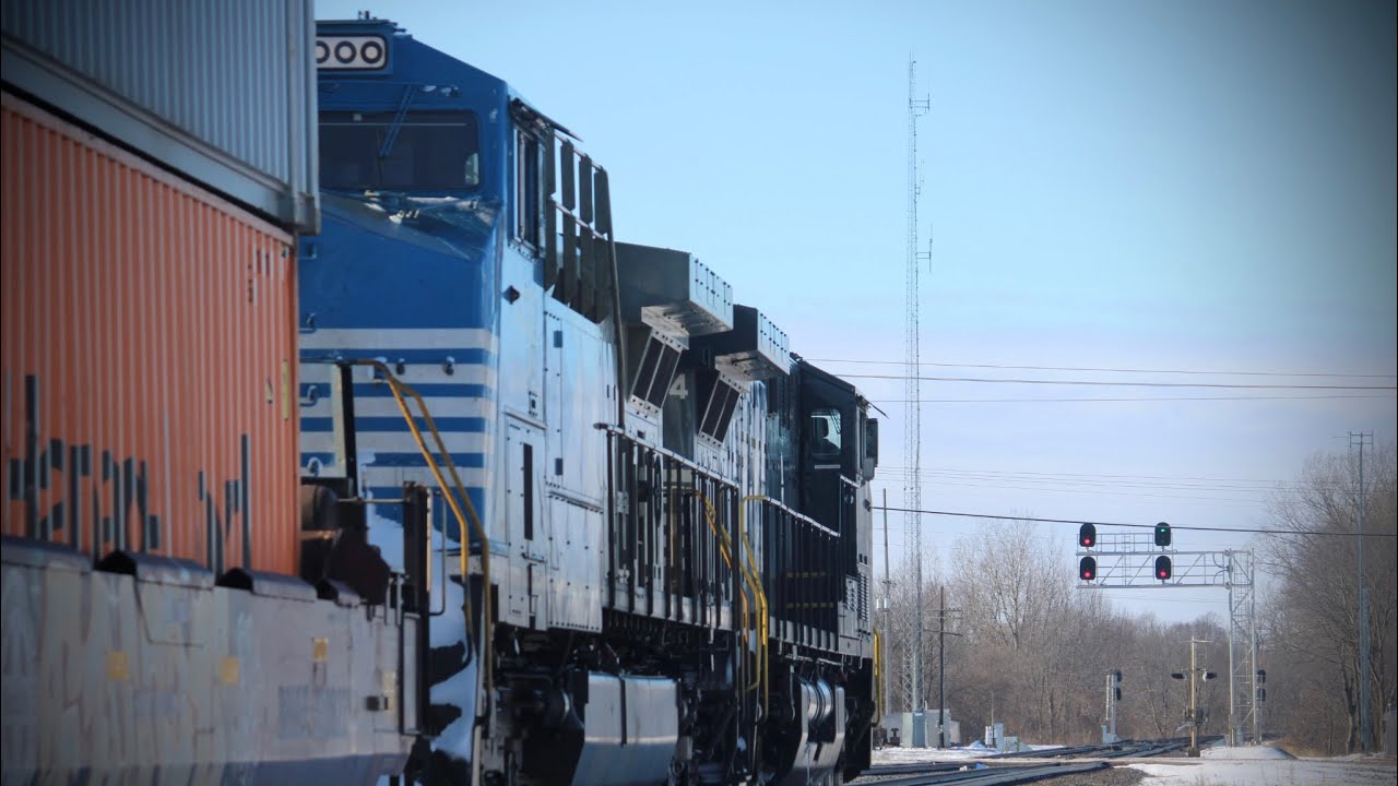 NS 269 with 4000 trailing at CP379 in Kendallville Indiana