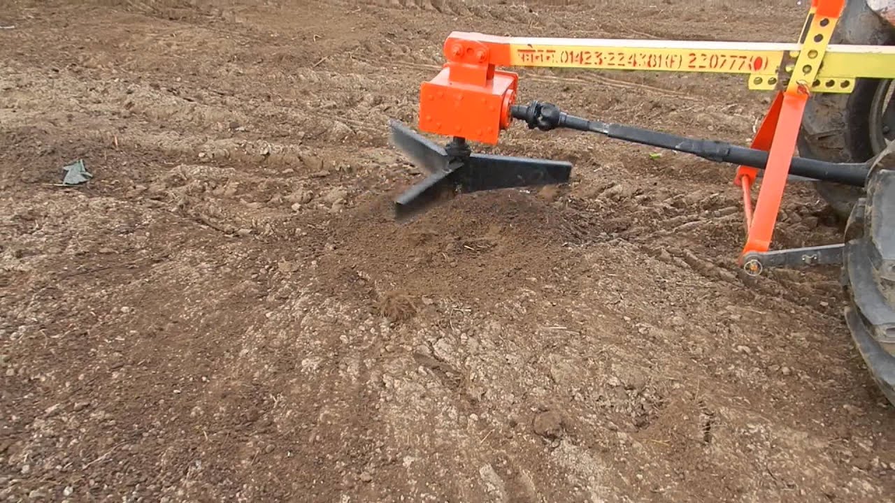 Compost Spreader, Cell  +91-9460635977.   +91-9829211777