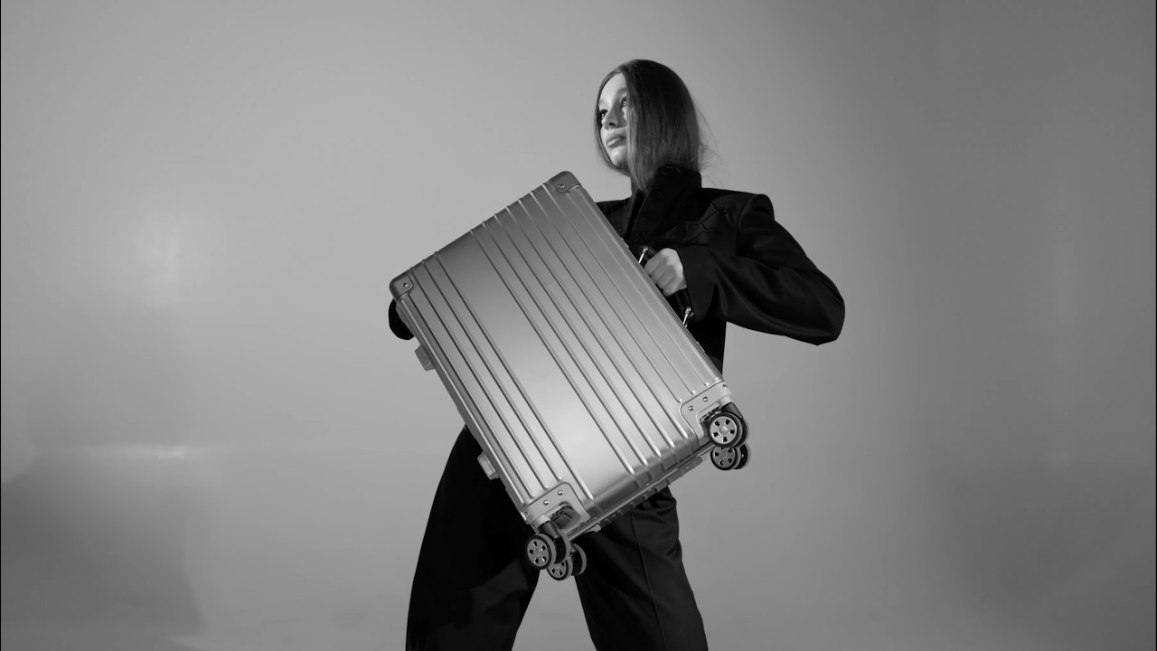 Aerionn Forma - This Luxury Titanium Suitcase Is Built to Take Beatings!